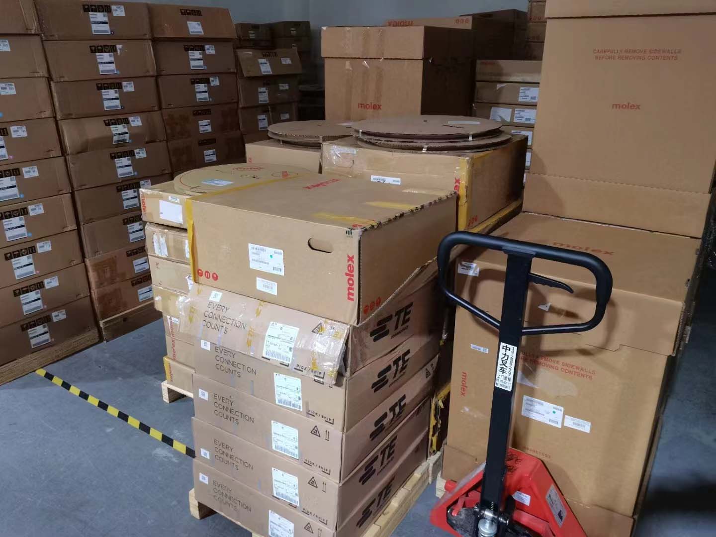 phoenix适用于光伏系统的分配器和丝